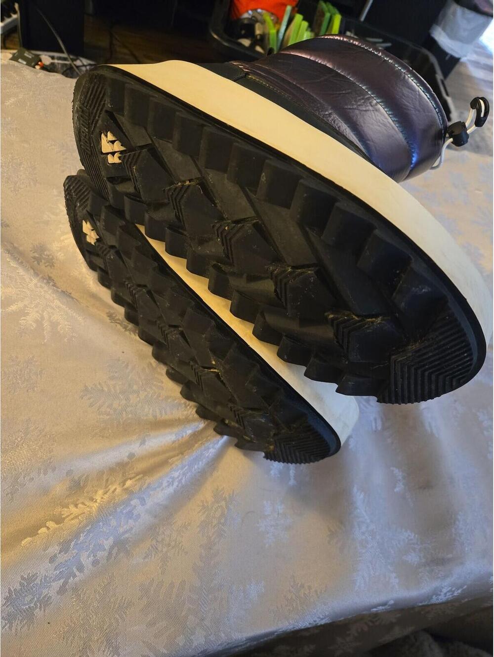 Cougar Metallic Puffer Snow Boots USA 9 EU 40 Waterproof Iridescent - Picture 5 of 7